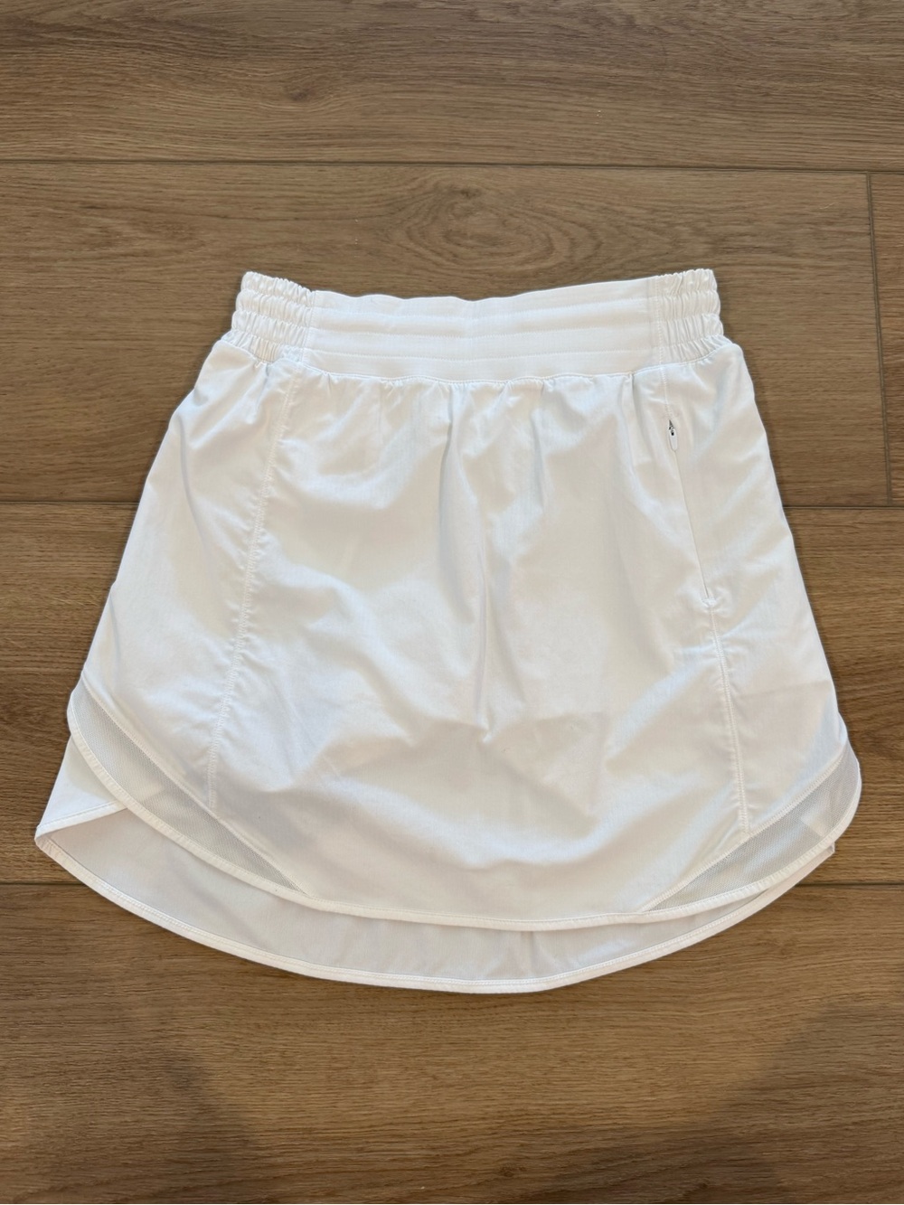 Lululemon White Hotty Hot High-Rise Skirt